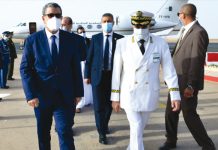 Le Premier ministre Abdelaziz Djerad, à partir de Tindouf